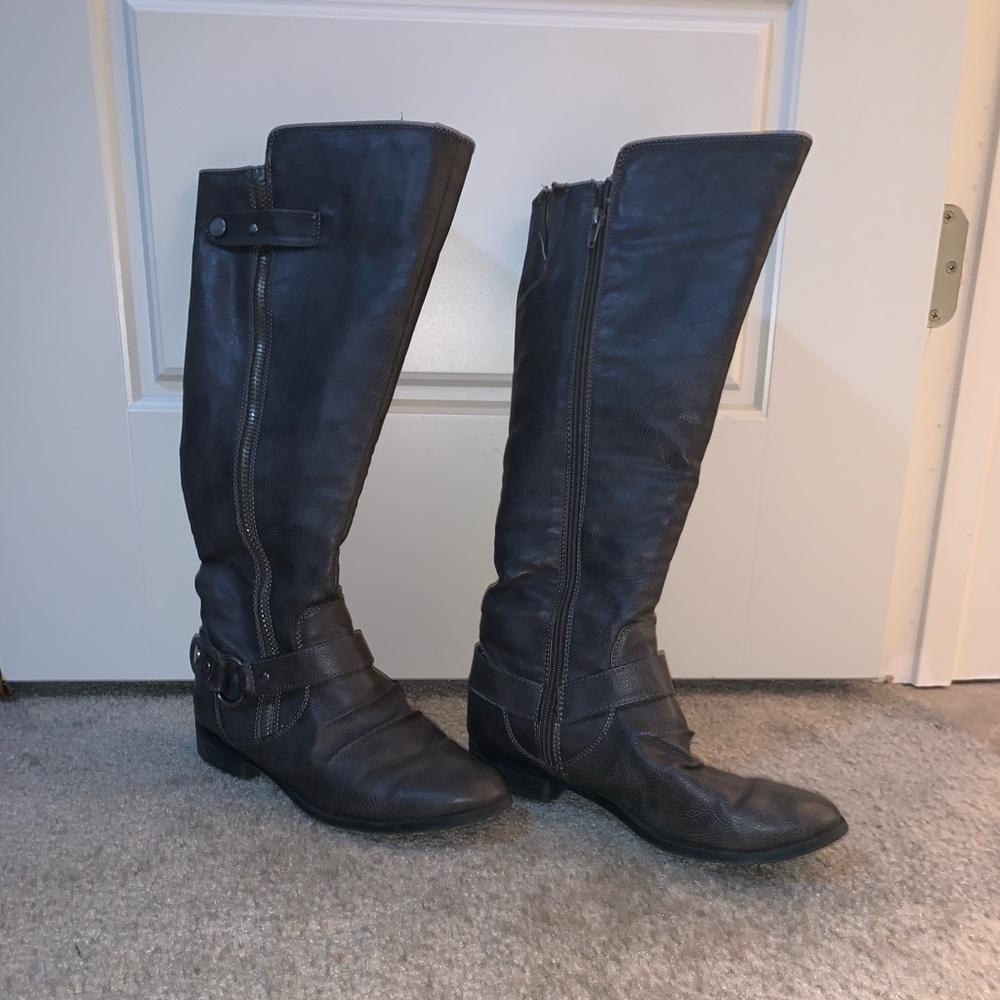 Leather Grey Knee-high boots